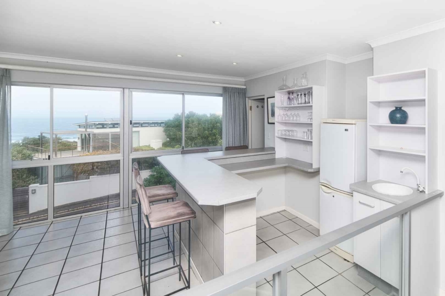 4 Bedroom Property for Sale in Voelklip Western Cape
